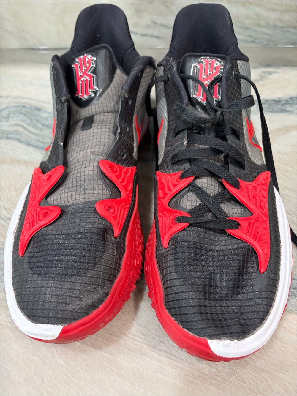 Nike Men's Black and Red Athletic Basketball Shoes